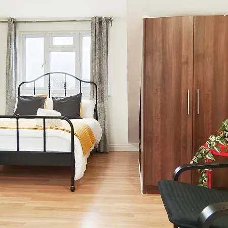 Iris Apartment In Wembley Londen Buitenkant foto