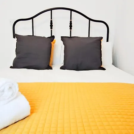Iris Apartment In Wembley Londen Buitenkant foto
